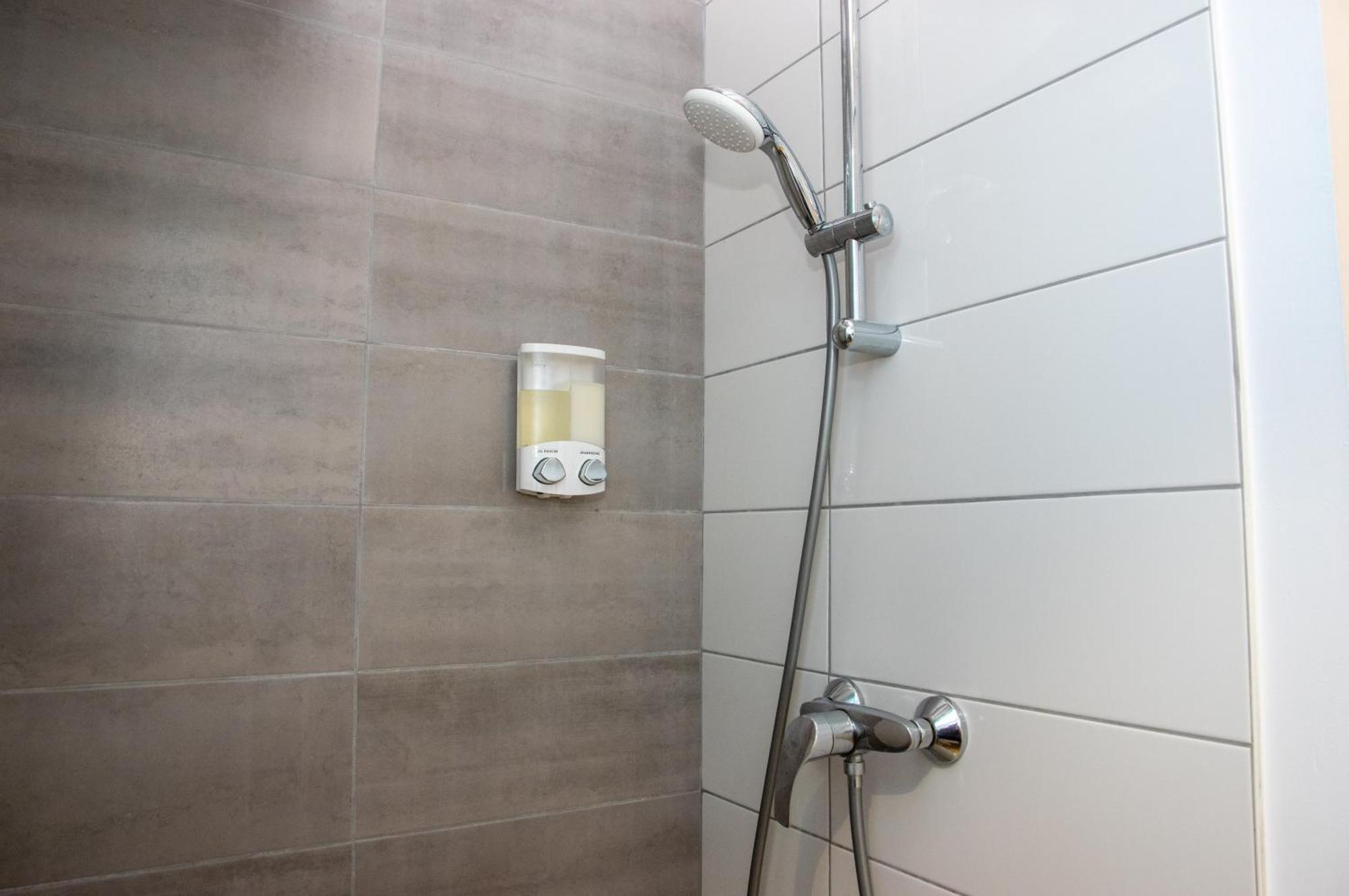 Apartamento Duplex Cocoon - 10 Min De Blaye - 20 Min Cnpe - Wifi - Tv Hd Saint-Seurin-de-Cursac Exterior foto